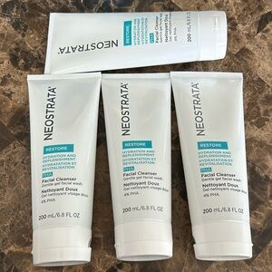 NEW lot of 4 Neostrata restore hydration & replenishment facial cleanser